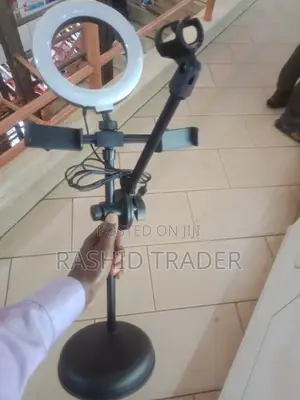 Mobile Phone Stand Live Video