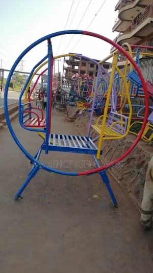 Round Swing