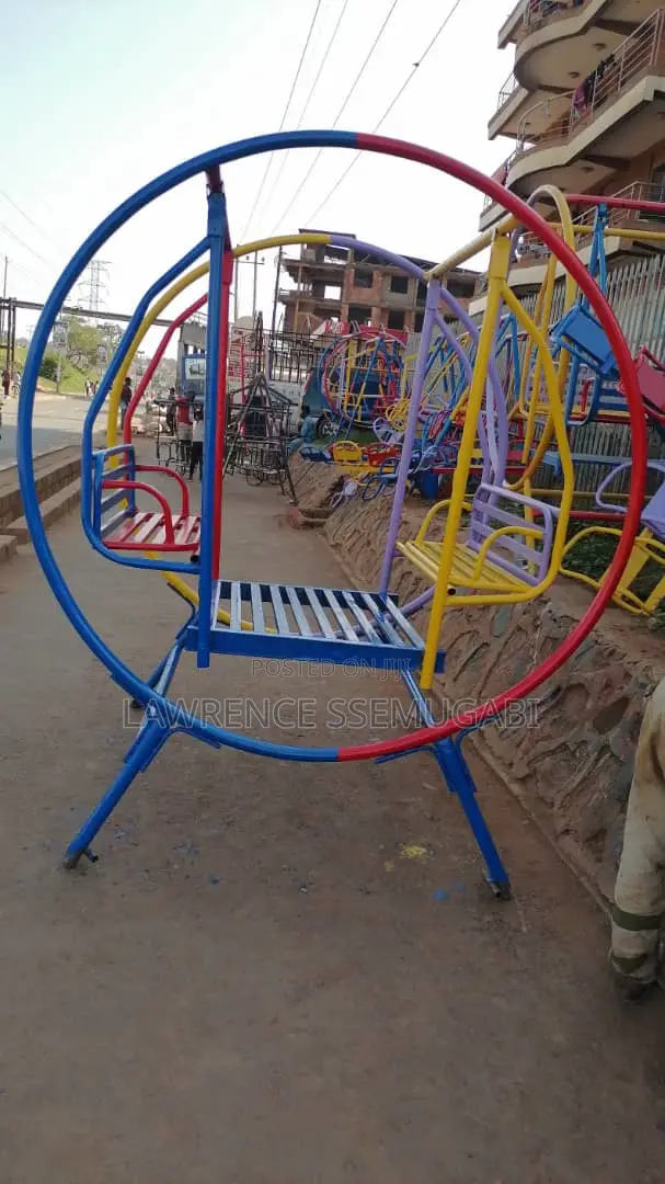 Round Swing