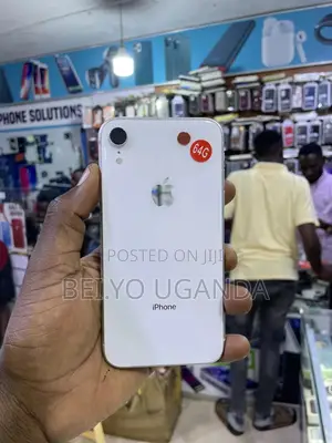 Apple iPhone XR 64 GB White