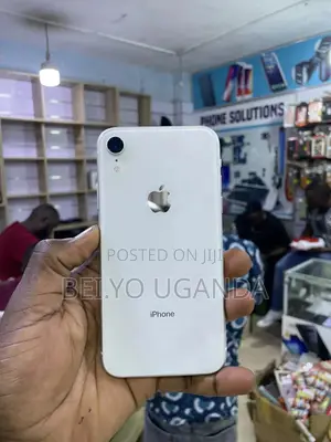 Apple iPhone XR 64 GB White