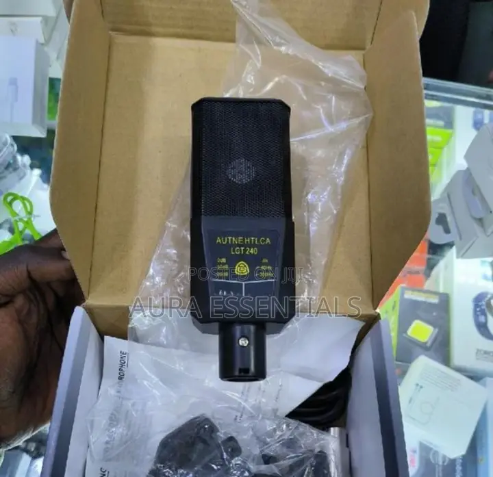 Studio Condenser Microphone / Studio Quality Low Diaphragm