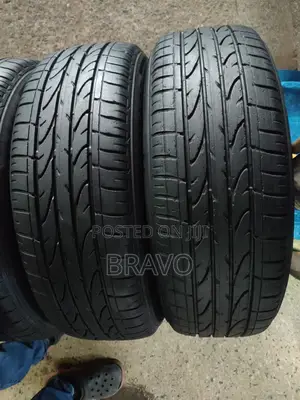 215/60r17 Dunlop.