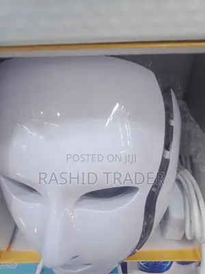 Led Light Face Mask With 7 Colours