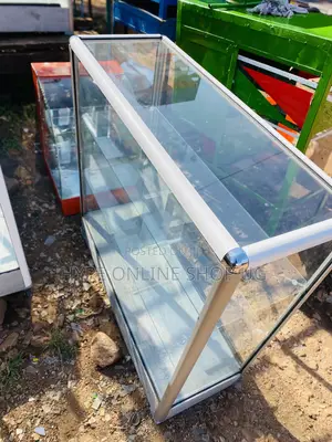 3ft’S Standard Glass Display Counter