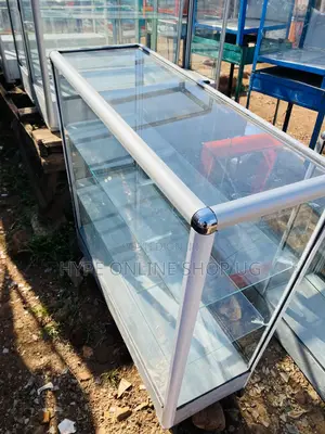 3ft’S Standard Glass Display Counter