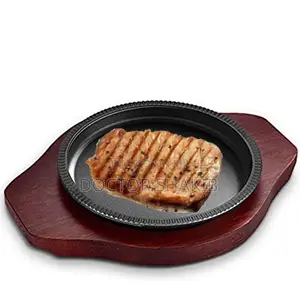 Round Shaped Cast Iron Grill Pan/Plate With a Wooden Base