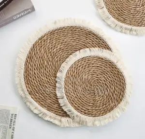 2pcs Woven Well Decorated Round Table Placemats