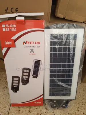 90W Neelux Solar Street Lights