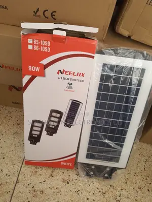 90W Neelux Solar Street Lights