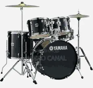 Yamaha Acoustic Drum Set