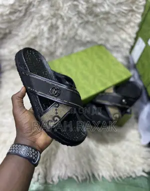 Original Classic Men’S Gucci Cross Sandals