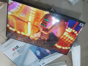43" Led Lg Flat Screen Digitalized TV
