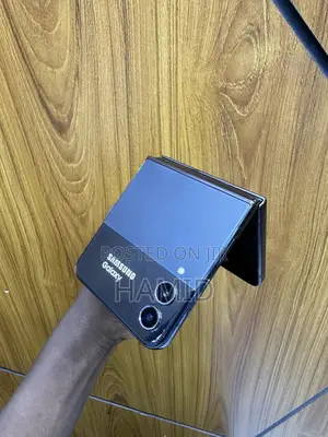 Samsung Galaxy Z Flip4 256 GB Black