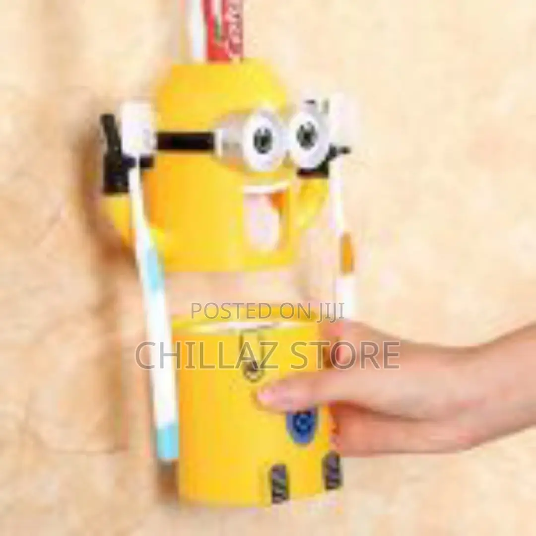 Automatic Wash Kit One Toothpaste and Two Toothbrush Holder