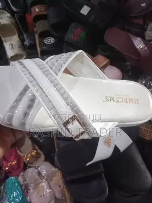 Crocodile Flats Black White