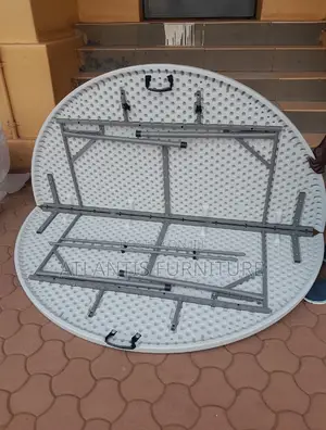 180cm Round Table Plastic, White