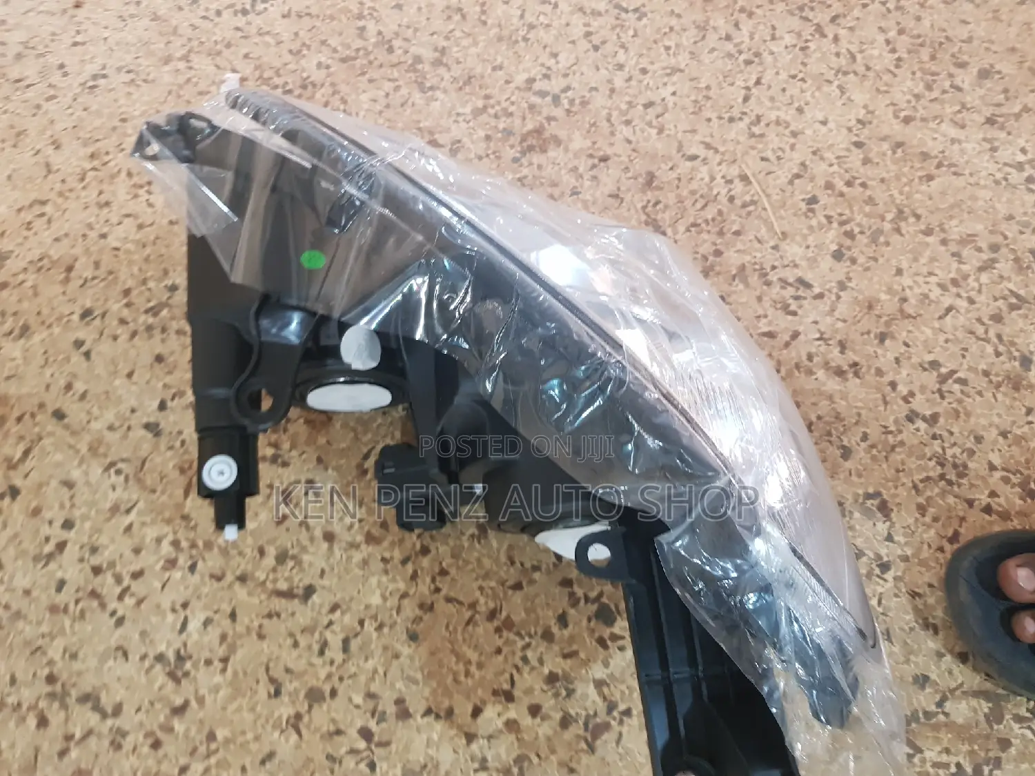 Headlamp Rav4 2009- 2010 (New Model)