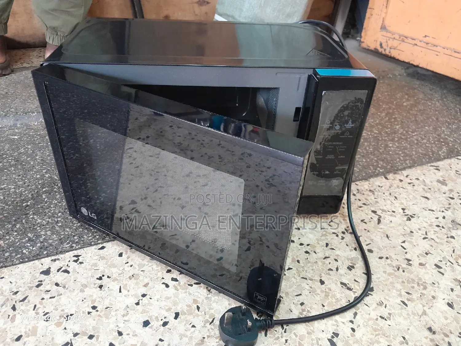 Original 20litrs LG Digital Auto Defrost Microwave Oven