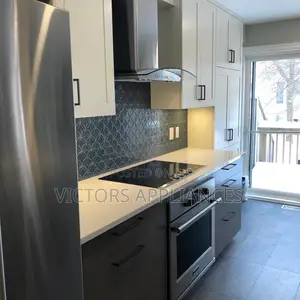 Geepas 60cm Glass Chimney Hood