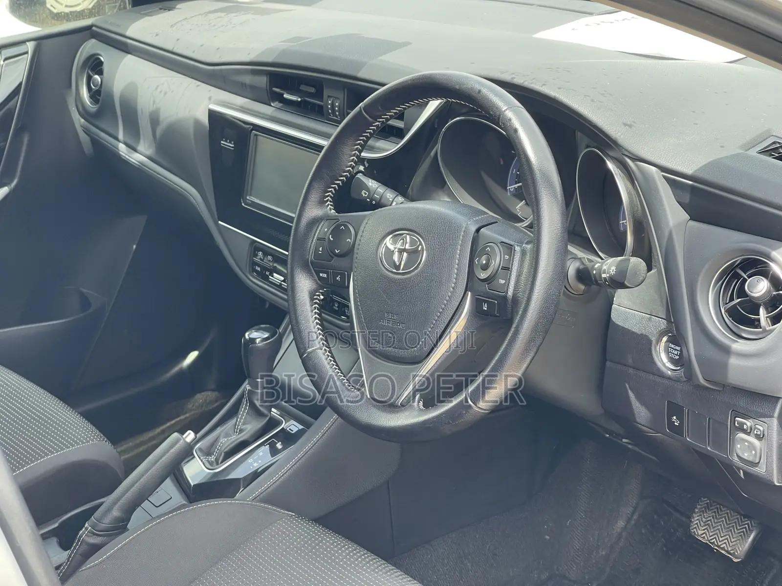 Toyota Auris 2016 Silver