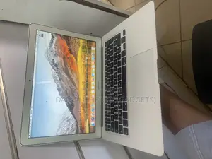 Laptop Apple MacBook Air 8GB Intel Core I7 SSD 128GB