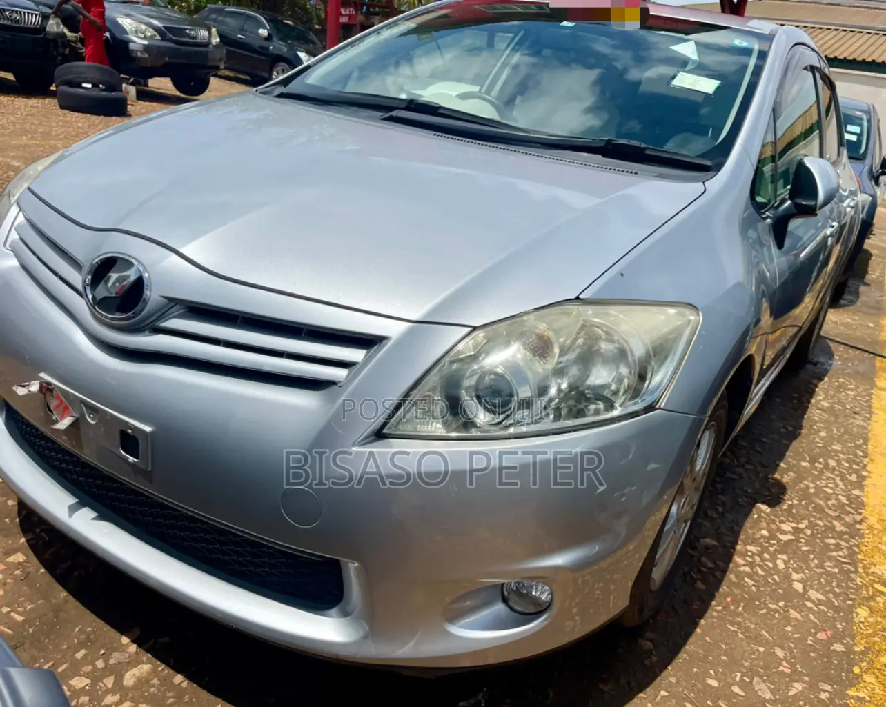 Toyota Auris 2011 Silver