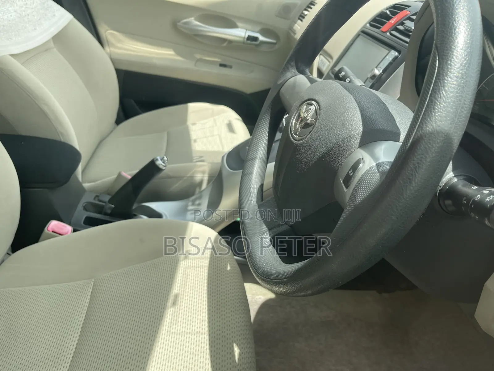 Toyota Auris 2011 Silver