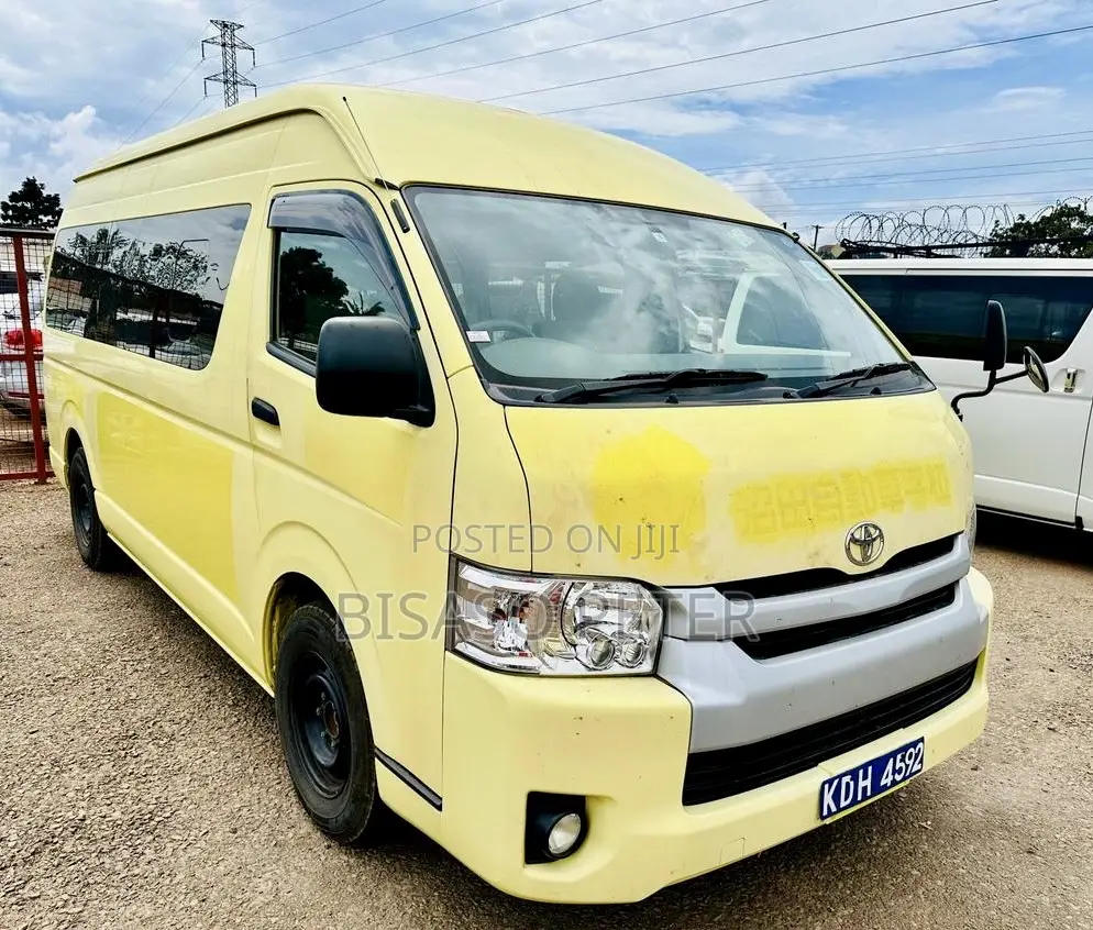Toyota HiAce 2015 Yellow