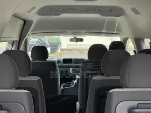 Toyota HiAce 2015 Yellow