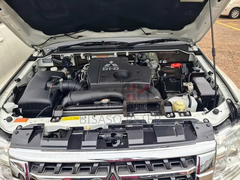 Mitsubishi Pajero V90 3.2 DI-D GL 2015 White