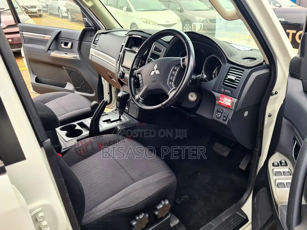 Mitsubishi Pajero V90 3.2 DI-D GL 2015 White