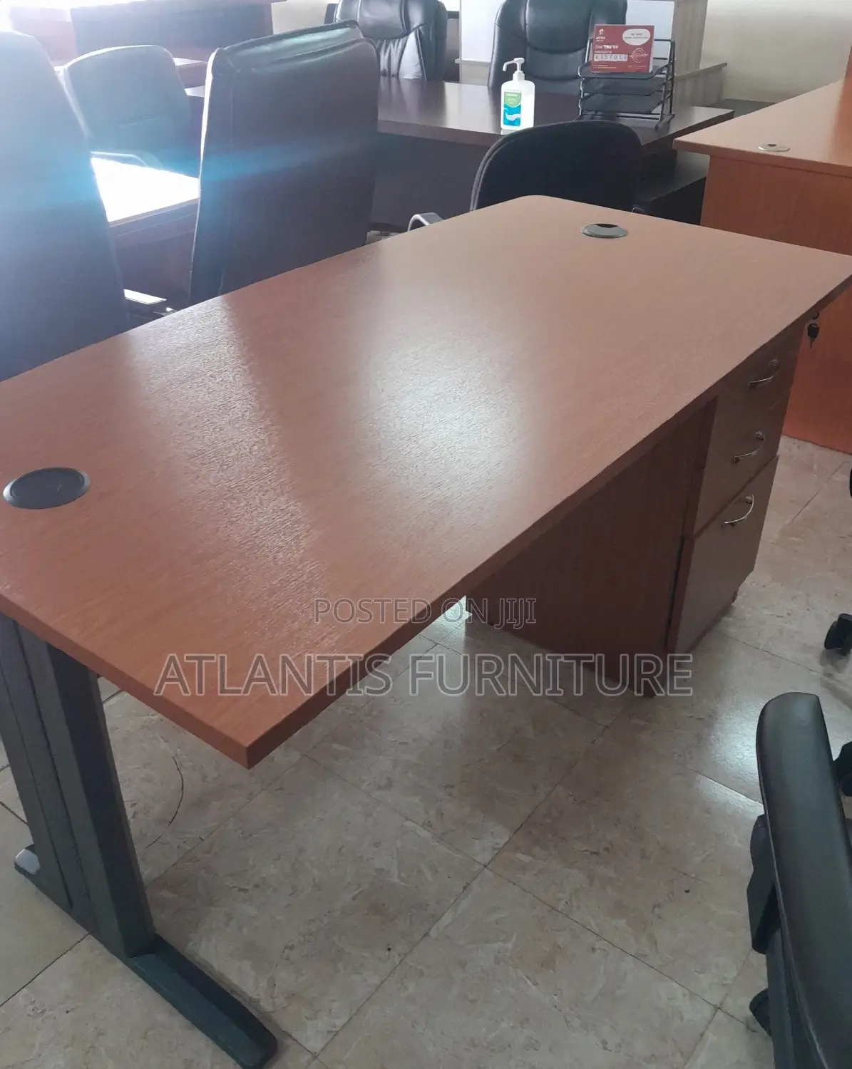 TABLE Table Very Nice