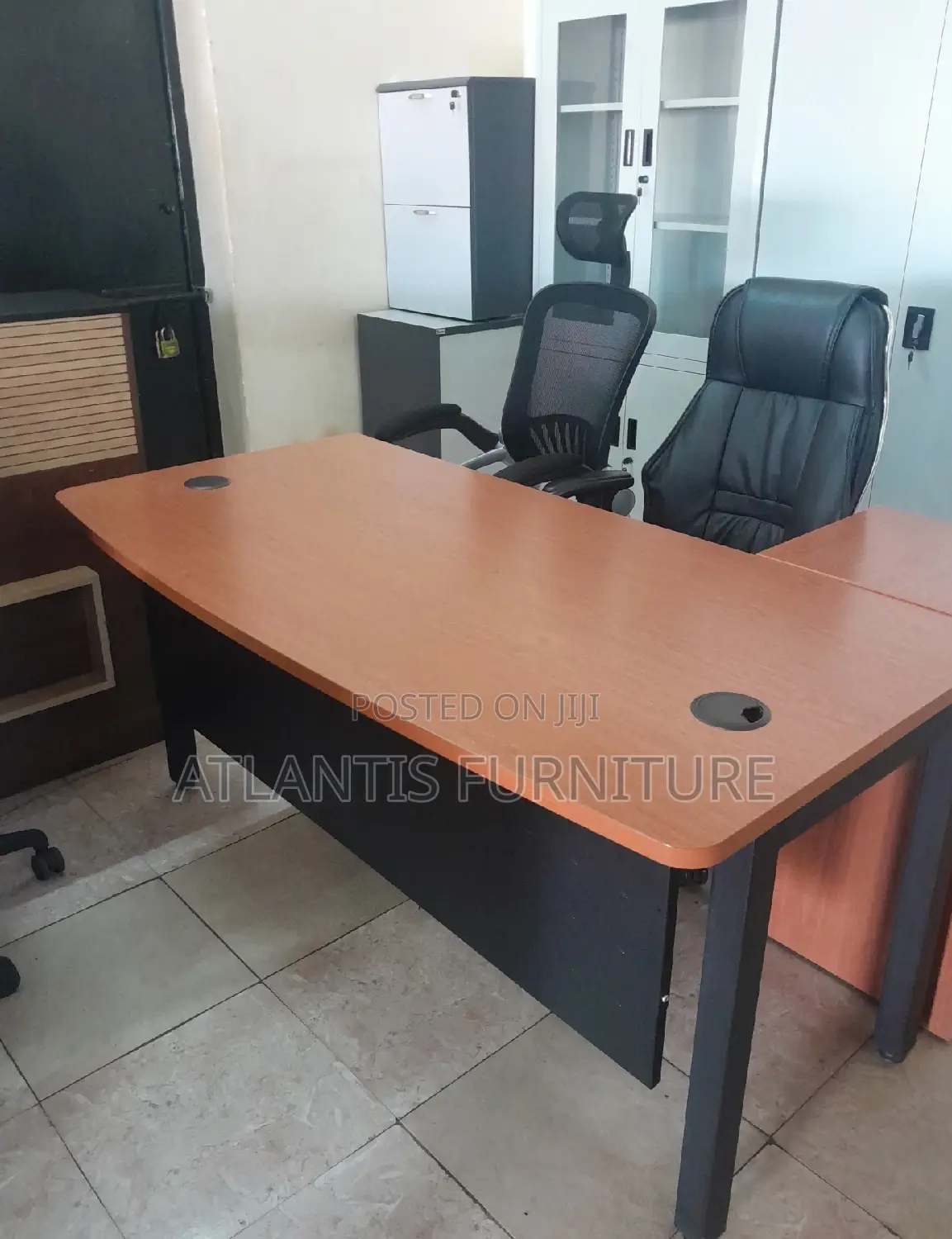 Front Steel and Metallic Legs Table