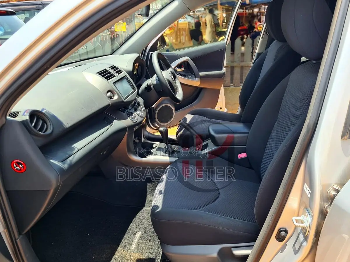 Toyota RAV4 2015 Silver