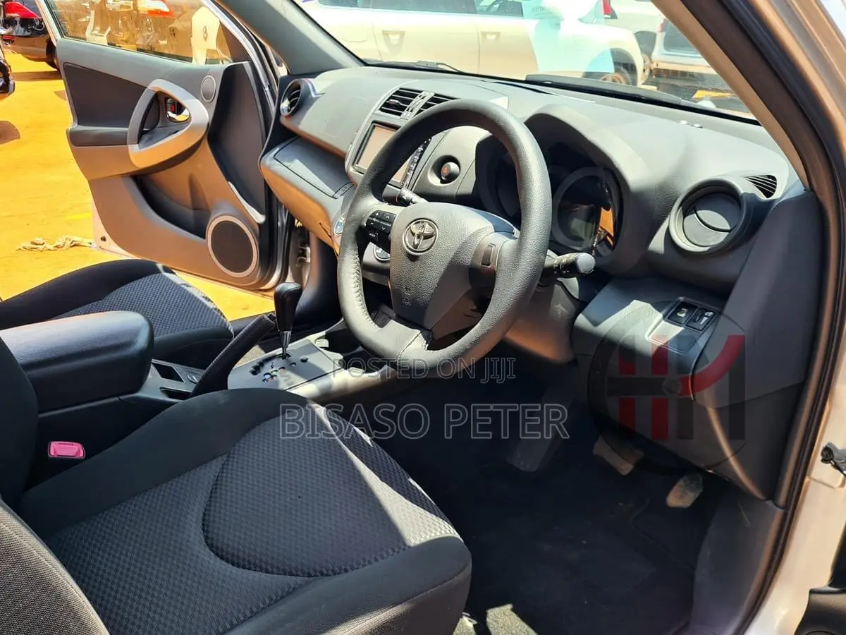 Toyota RAV4 2015 Silver