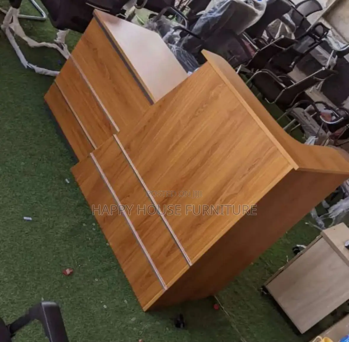 Reception Desk (1.6 Meters)