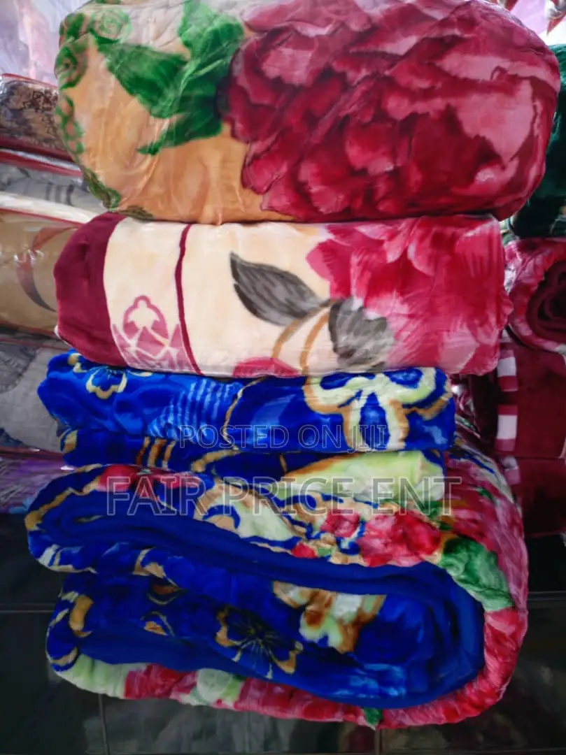 Heavy and Extra Warm Quality Blankets .5*6( Blue)