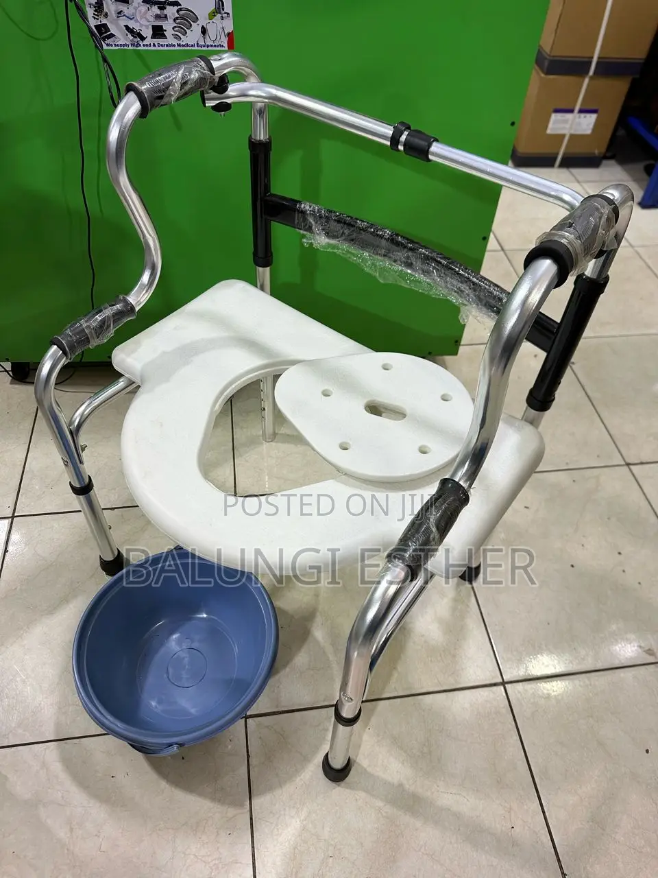 Commode Chair