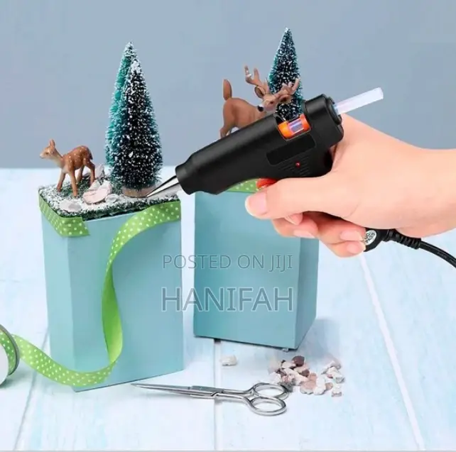 New Glue Gun With 9 Glue Sticks