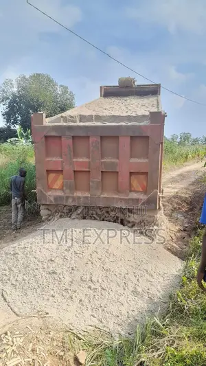 45 Tonn Sinotruck of White Lake Sand