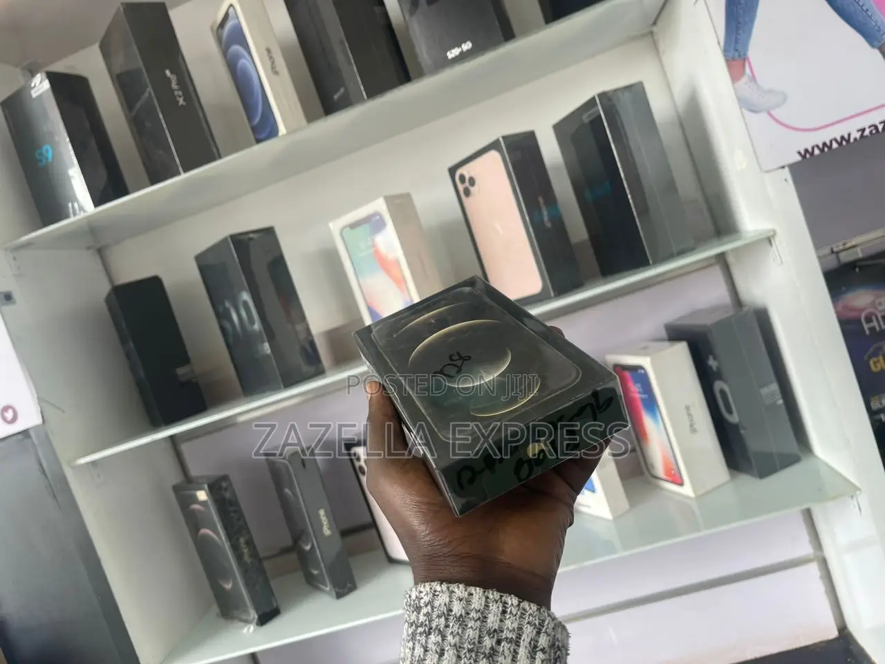 New Apple iPhone 12 Pro 256 GB Gold
