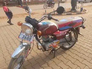 Bajaj Boxer 100 2018 Red