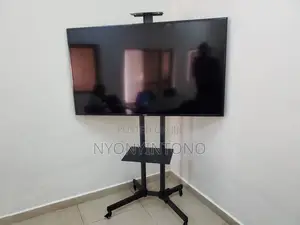 Metallic Conference Plasma Tv Stand Can Hold Up to 65"