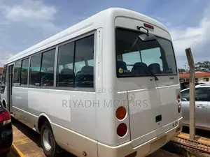 Mitsubishi Fuso Rosa 2015 White