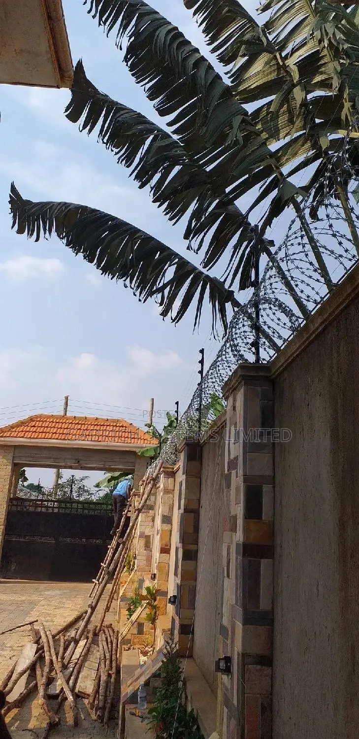 Razor Wire Installation