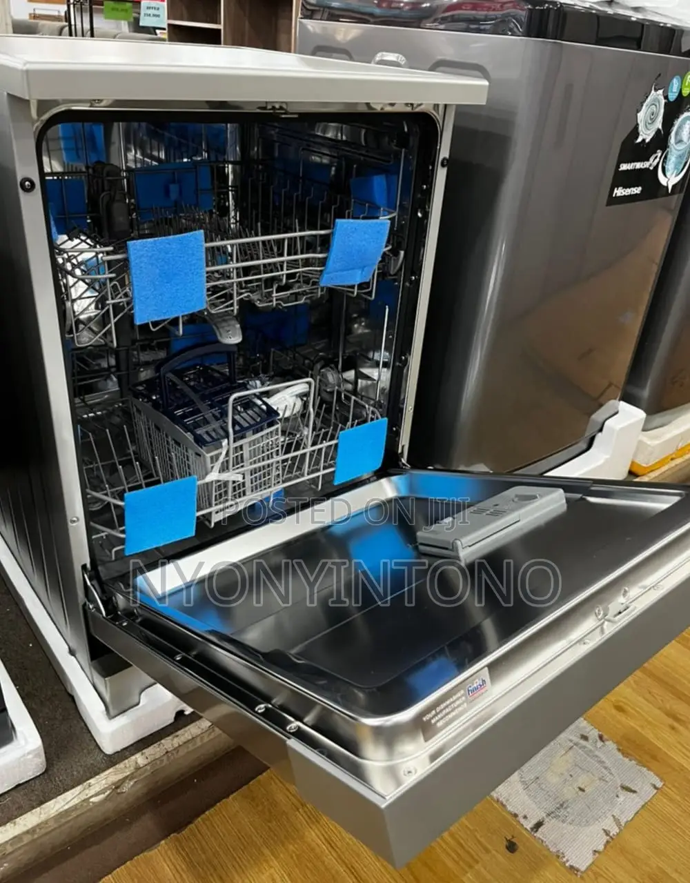 Hisense 13kg Electric Automatic Dish Washer.