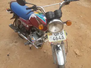Bajaj Boxer 100 2019 Red