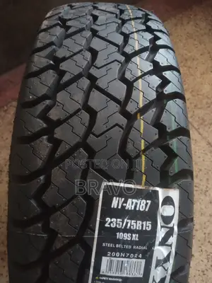235/75r15 ONYX Tyre for Hillux.