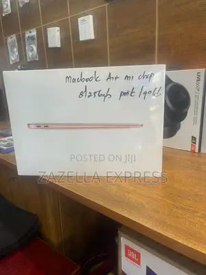 New Laptop Apple MacBook Air 8GB Apple M1 SSD 256GB